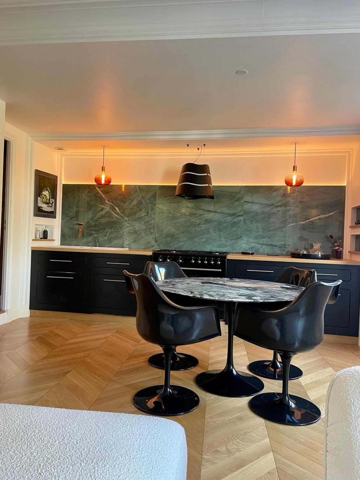 Apparemment Niche Dans Les Arbres Apartment Нарбон Екстериор снимка